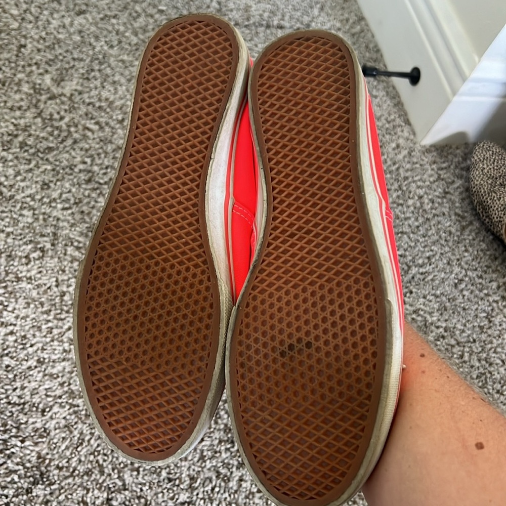 Vans - Picture 3 of 3